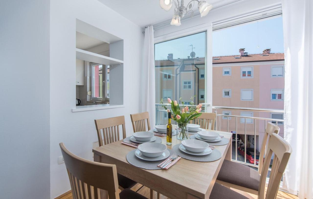 Apartment Melarnian Near The Beach In אומאג מראה חיצוני תמונה